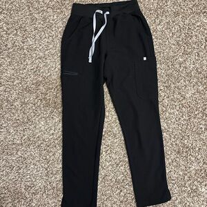 FIGS Slim Straight-Leg Scrub Pants – Technical Collection | Black | Size S